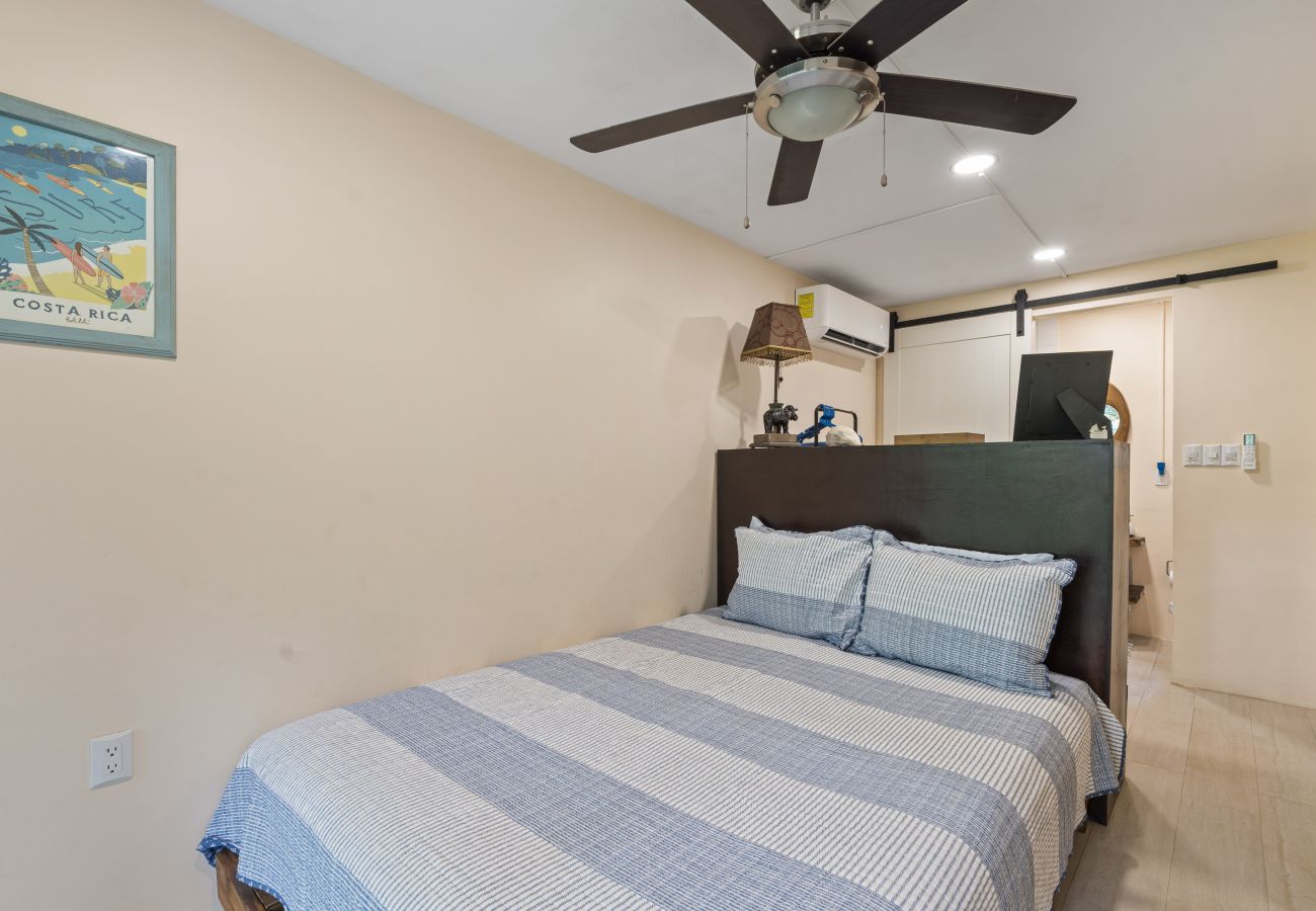 Bungalow in Potrero - 2BR nature home, Pool, 900m Walk to Potrero Beach - Casa Lemonpaloosa