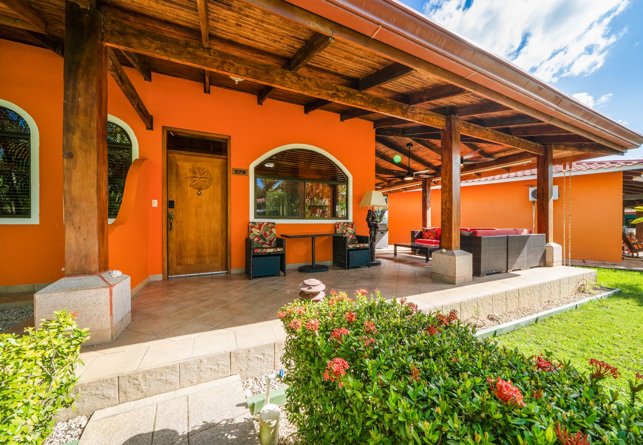 House in Potrero - BBQ•Pool•Garden•Smart TV•Parking•A/C•King Bed•W/D – Villaggio 376