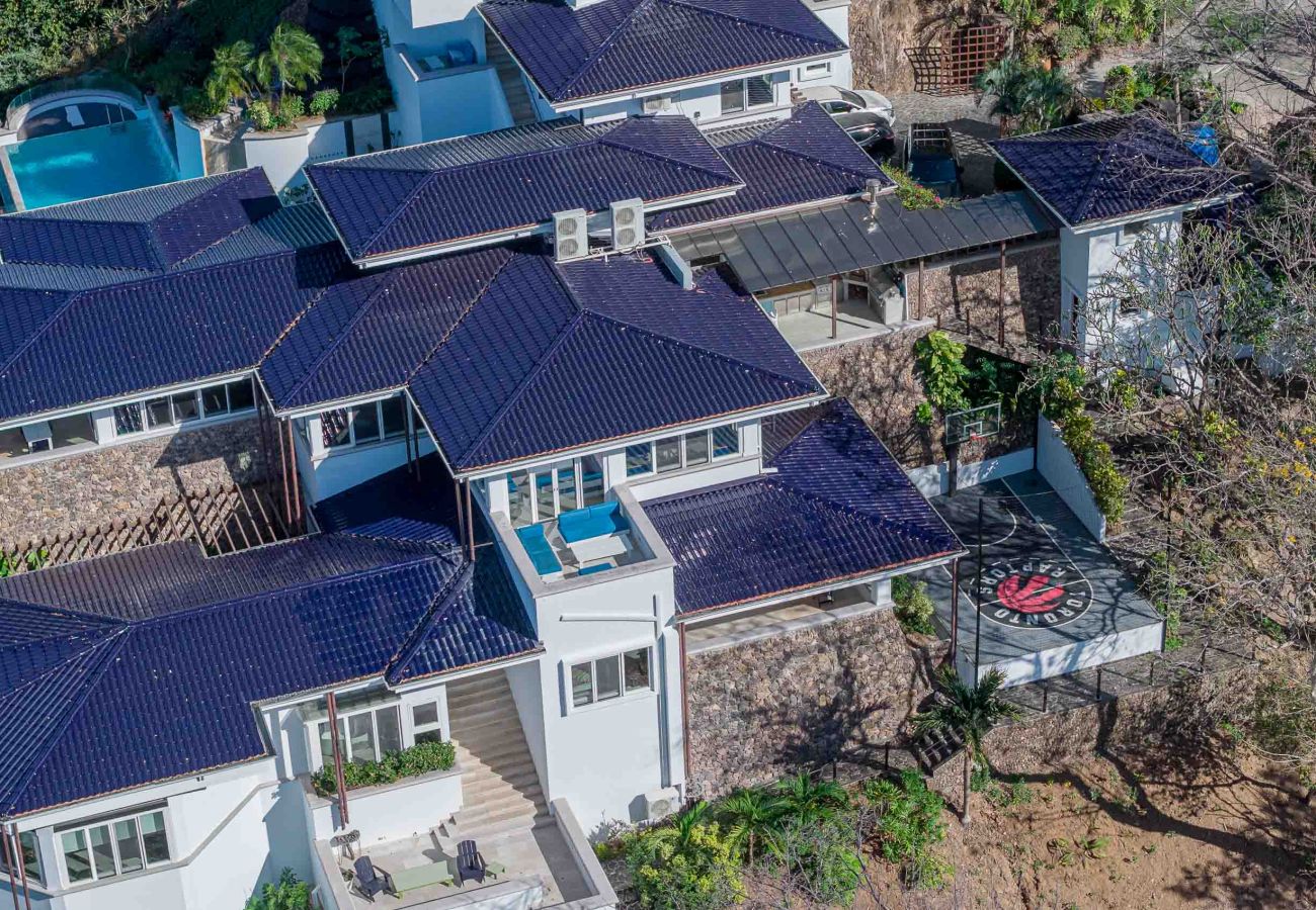 Villa in Playa Flamingo - Luxury Oceanfront Villa•Sunset Views•Beach Access - Casa Dos Monos