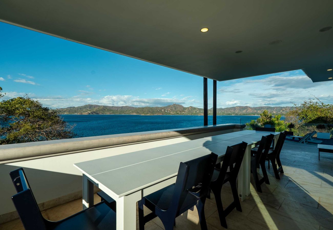 Villa in Playa Flamingo - Luxury Oceanfront Villa•Sunset Views•Beach Access - Casa Dos Monos