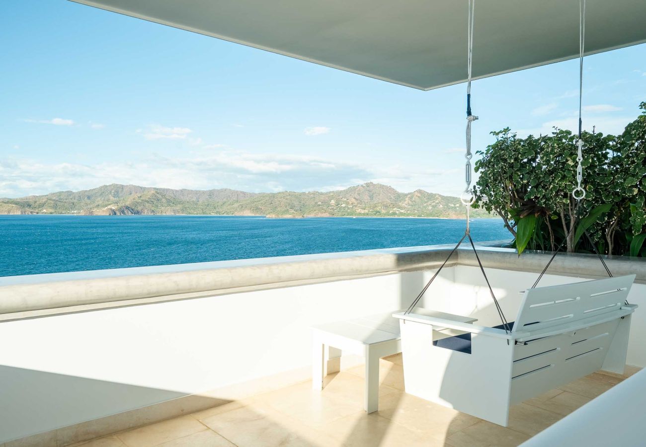 Villa in Playa Flamingo - Luxury Oceanfront Villa•Sunset Views•Beach Access - Casa Dos Monos
