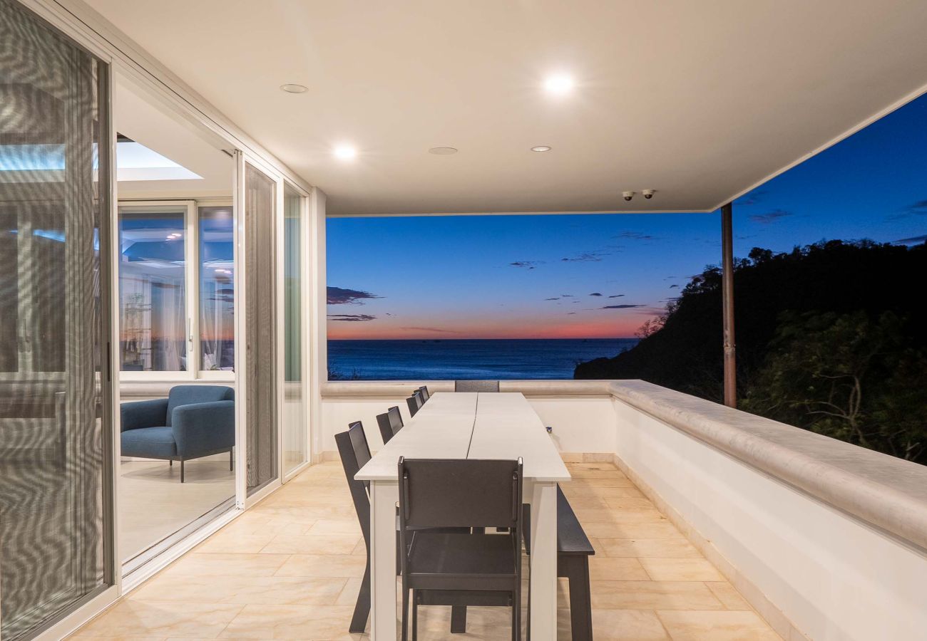 Villa in Playa Flamingo - Luxury Oceanfront Villa•Sunset Views•Beach Access - Casa Dos Monos
