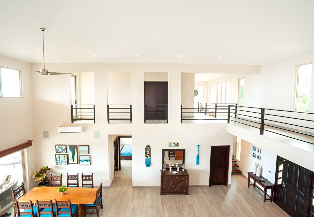 Villa in Playa Flamingo - Mar Vista 6BR Villa | Pool & Panoramic Ocean Views - Casa Vista del Rey