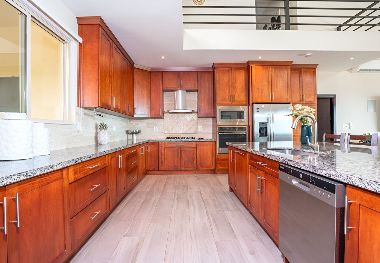 Villa in Playa Flamingo - Mar Vista 6BR Villa | Pool & Panoramic Ocean Views - Casa Vista del Rey