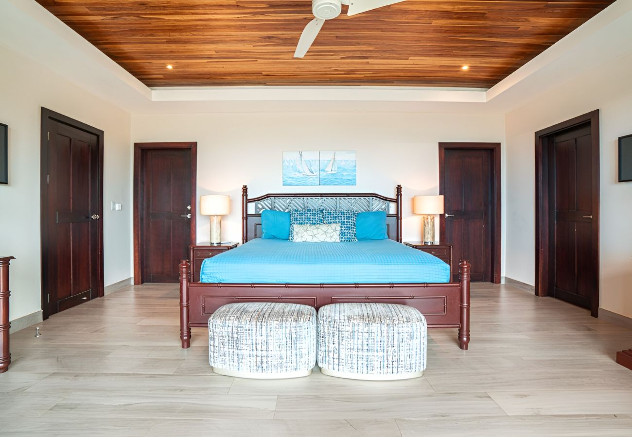 Villa in Playa Flamingo - Mar Vista 6BR Villa | Pool & Panoramic Ocean Views - Casa Vista del Rey