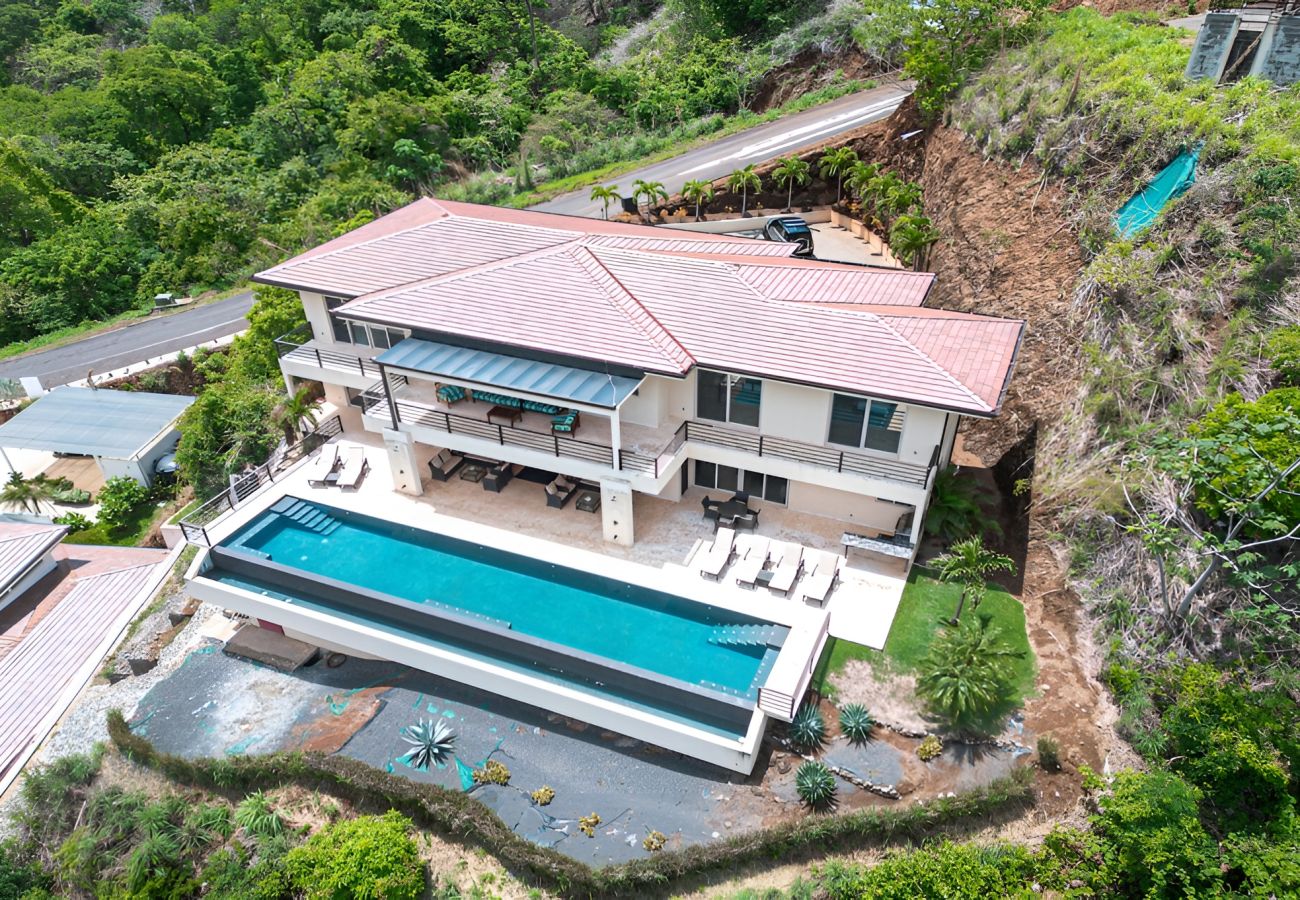 Villa in Playa Flamingo - Mar Vista 6BR Villa | Pool & Panoramic Ocean Views - Casa Vista del Rey